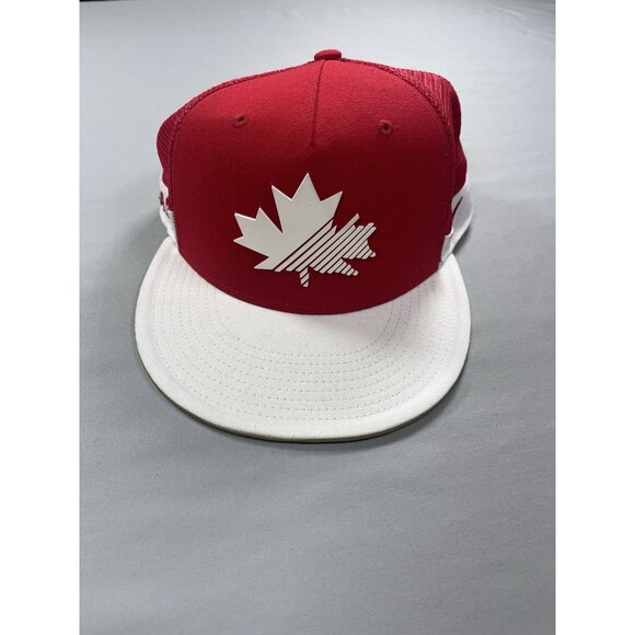 Nike True Hockey Canada Mesh Snapback Hat Red White Maple Leaf Trucker OSFA - Picture 2 of 8